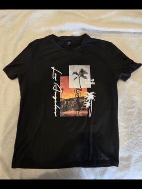 Black 'City of Angels' Graphic Short Sleeve Tee